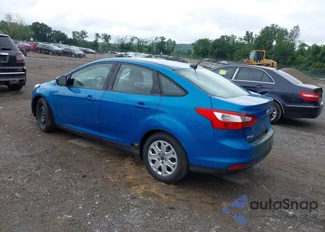 2012 Ford Focus Se z USA, uszkodzony, nr VIN 1FAHP3F25CL299681